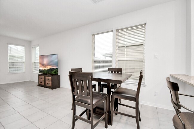Photo - 2030 Domeniko Dr