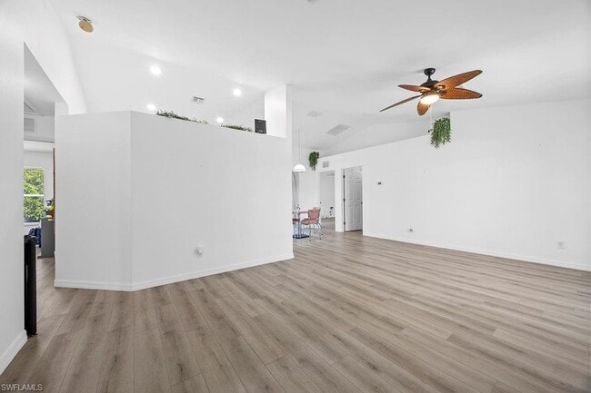 Photo - 4013 NE 10th Pl