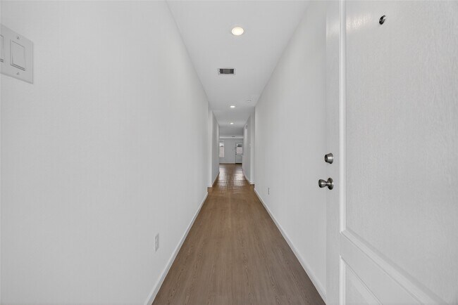 Photo - 6523 Water Oak Grn Ln