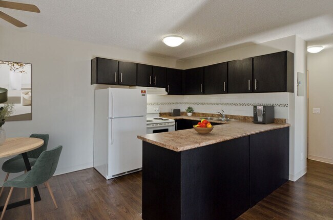 Photo - Cedar Ridge Apartments