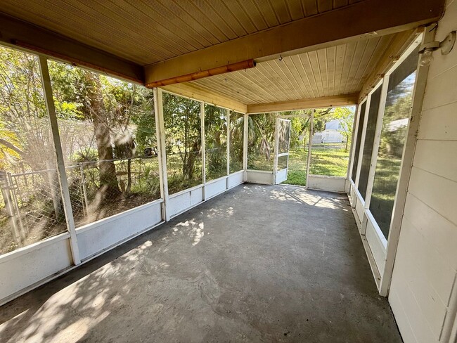 Photo - Affordable 1 Bedroom / 1 Bathroom Located ...