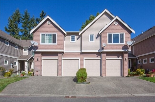 3 bedroom Townhome in Renton Highlands - 3 bedroom Townhome in Renton Highlands