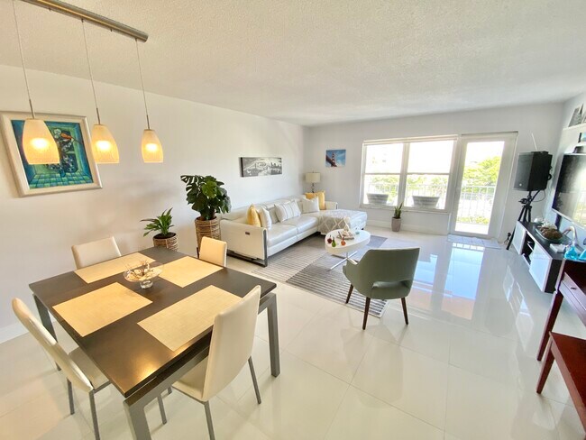 Photo - 3000 E Sunrise Blvd Unit 3C