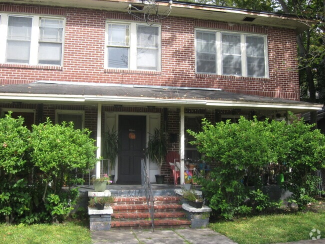 Building Photo - 2779 Post St Unit 2777 post st jacksonville Rental