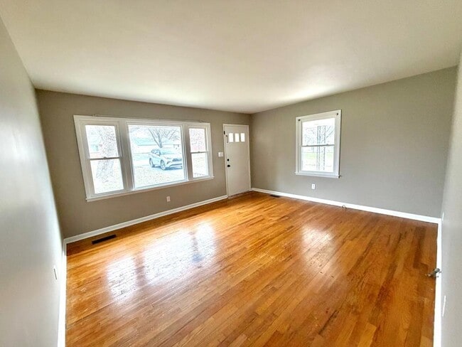 3507 Velma Dr