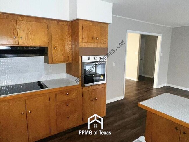 Photo - 404 Verona Ave