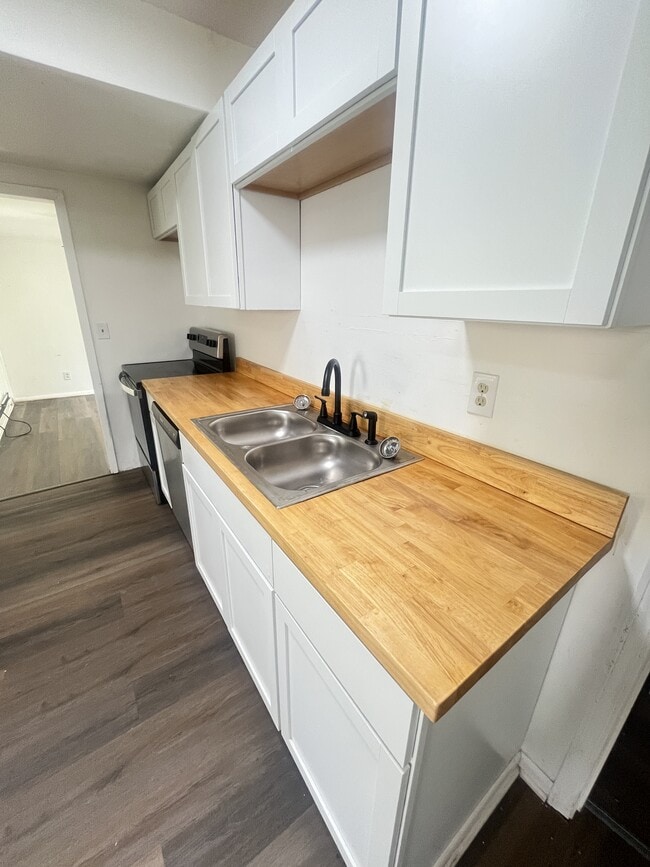 Photo - 728 E Culton St Unit 3