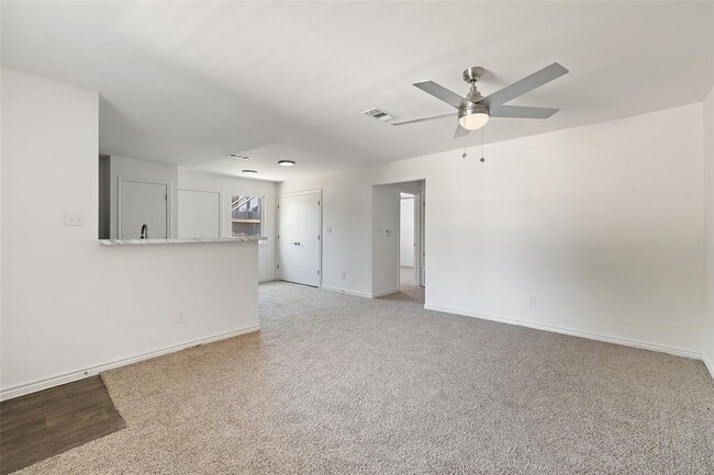 Photo - 9903 Roxanna Dr