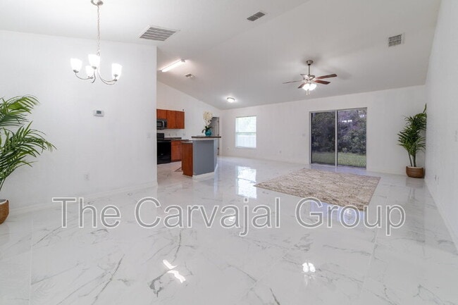 Photo - 5107 SW 165th St Rd