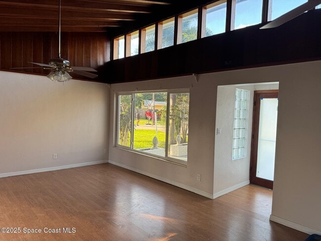 Photo - 2530 Vernon Dr NE