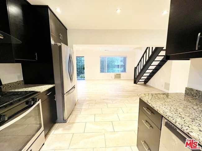 Photo - 14744 Magnolia Blvd