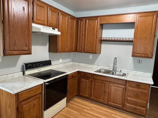 Photo - 524 W Cherry St
