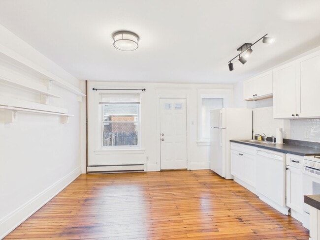 Photo - Adorable Single Family on Penn St