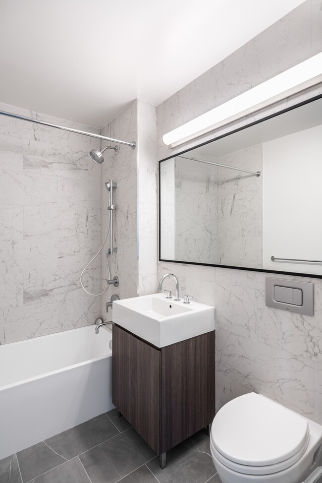 Photo - 220 East 72nd Street