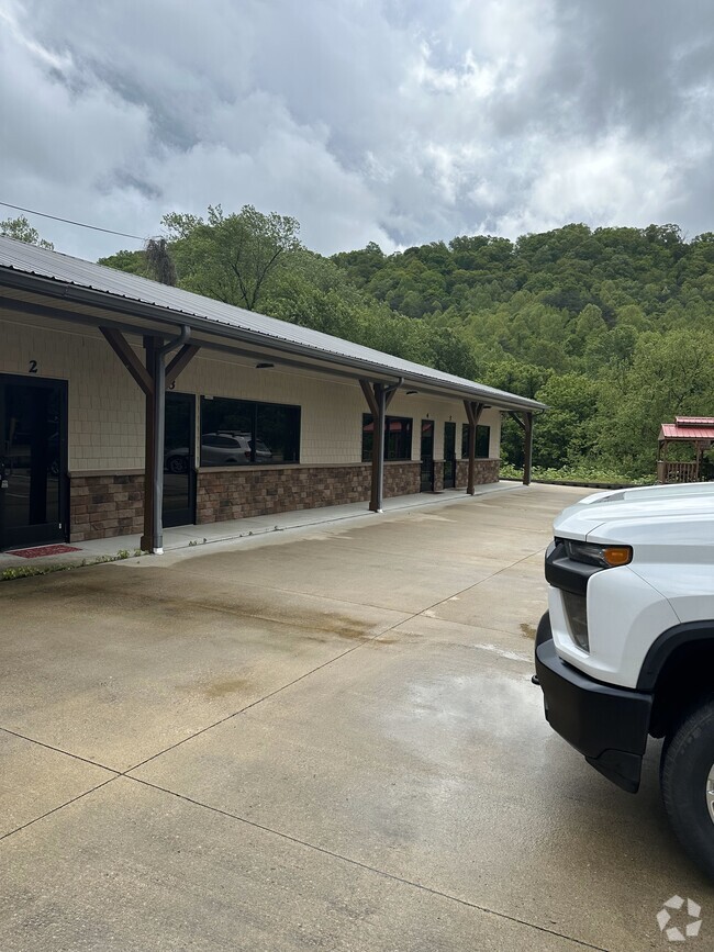 Building Photo - 1472 S Mayo Trl Unit 2 Rental