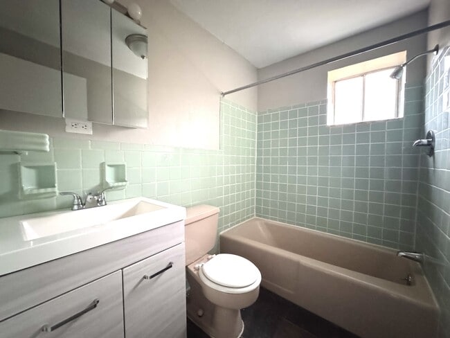 Photo - LAUREL GARDENS