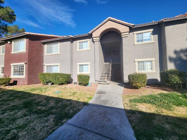 Photo - 2750 S Durango Dr