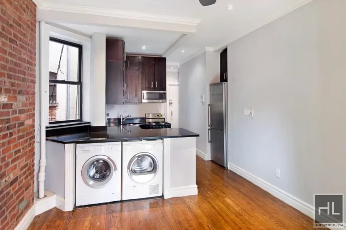 Mott Street - Mott Street Unit 17