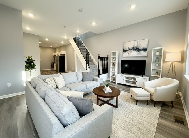 Building Photo - 7019 Saybrook Ave