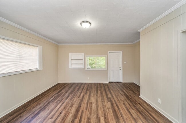 Photo - Fully Renovated 2BR Home in Dora, AL — Mod...