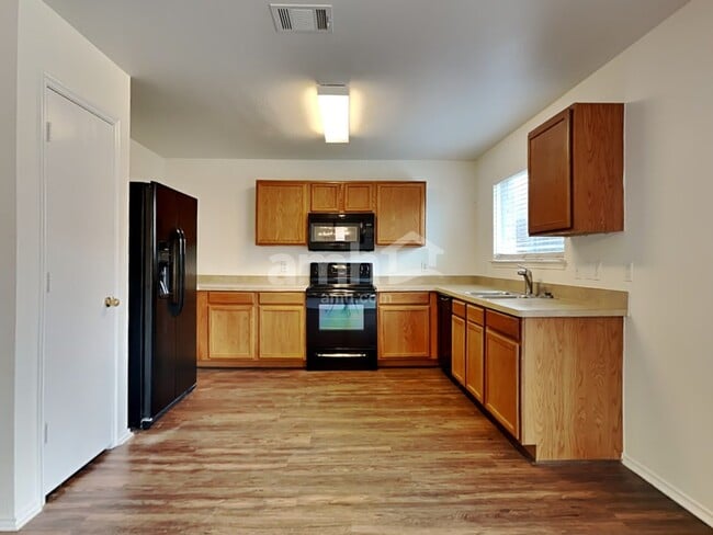 Photo - 4937 Diamond Trace Trl