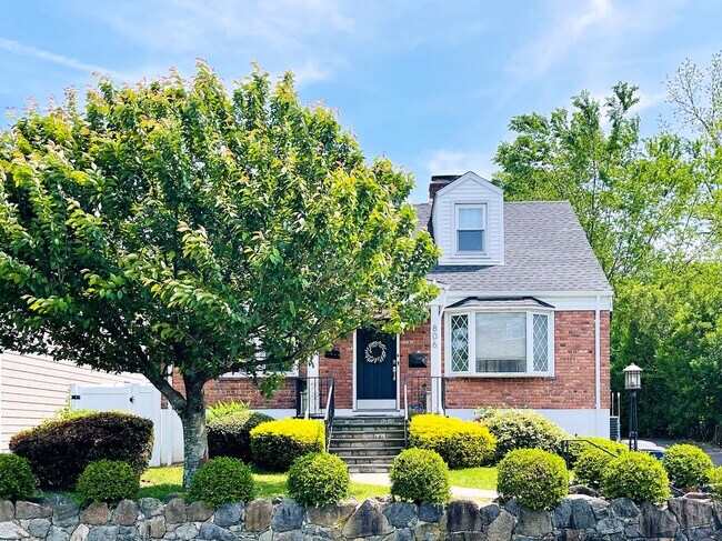 Photo - 806 Hall St Unit #2