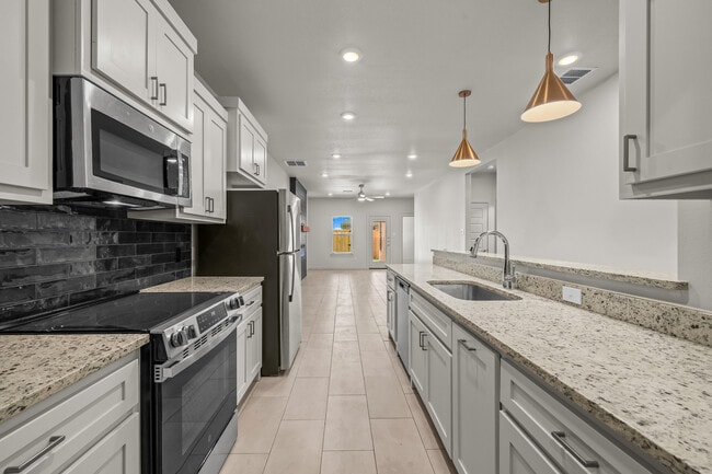 Photo - 1127 N 7th St