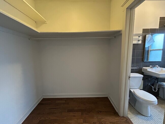 Photo - 2718 N Milwaukee Ave