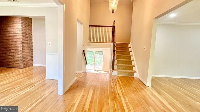 Photo - 396 Riverside Dr