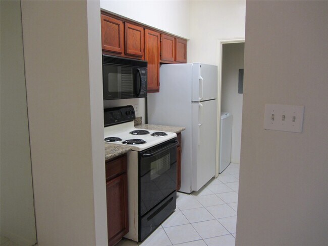 Photo - 6500 Harbor Town Dr Unit 2902