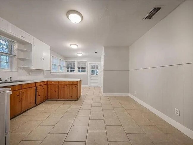 Photo - 2407 Juanita St