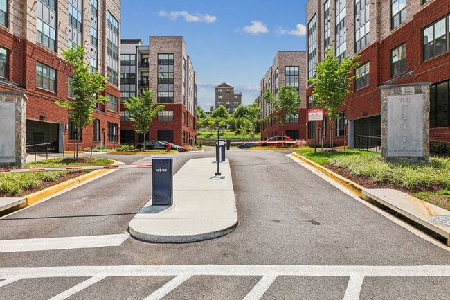 Photo - 106 Saint Ives Pl