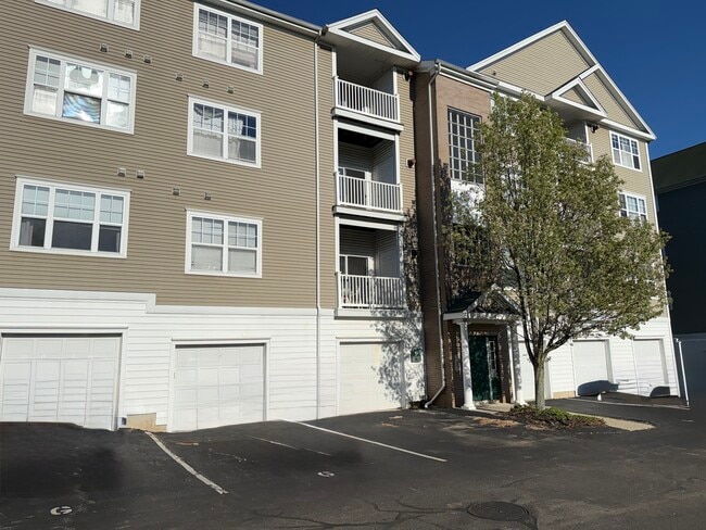 Building Photo - 102 Mill St Unit 203