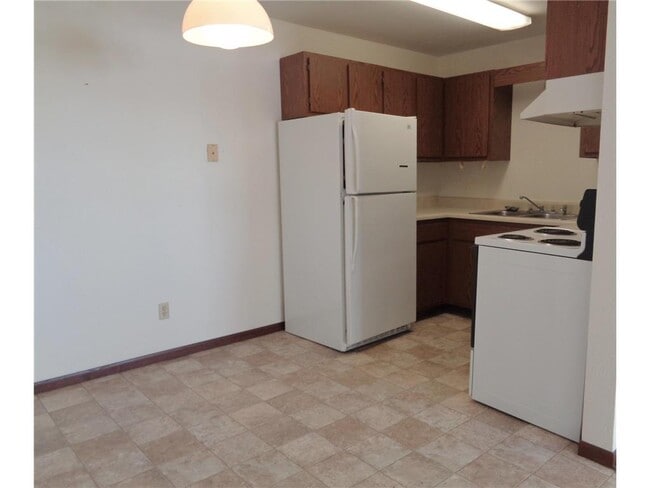 Photo - 200 10th Ave SE Unit B3