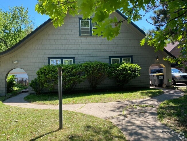 Building Photo - 4117 E Lewis St Rental