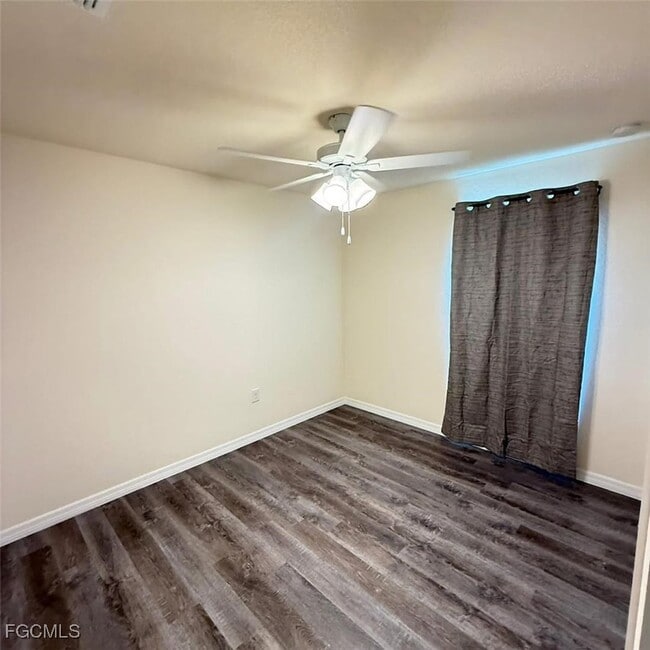 Photo - 575 Oakshire Ln