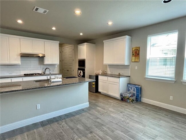 Photo - 148 River Hills Dr