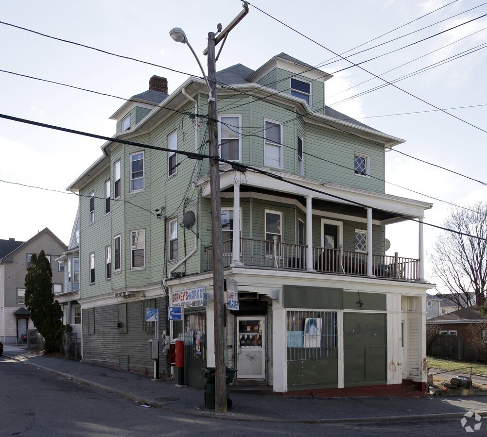 Photo - 174 Chapin Ave Apartments