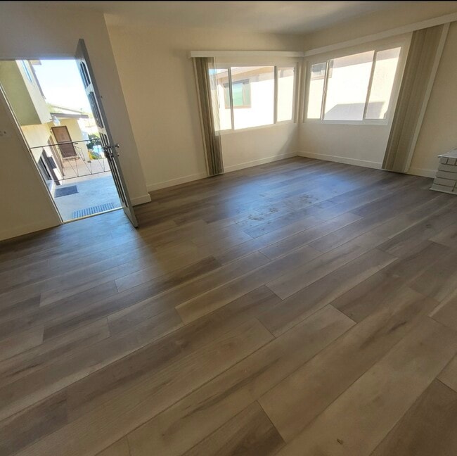 Photo - 2614 Voorhees Ave Unit B