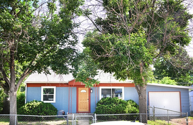 Building Photo - 525 Warren Ave Rental