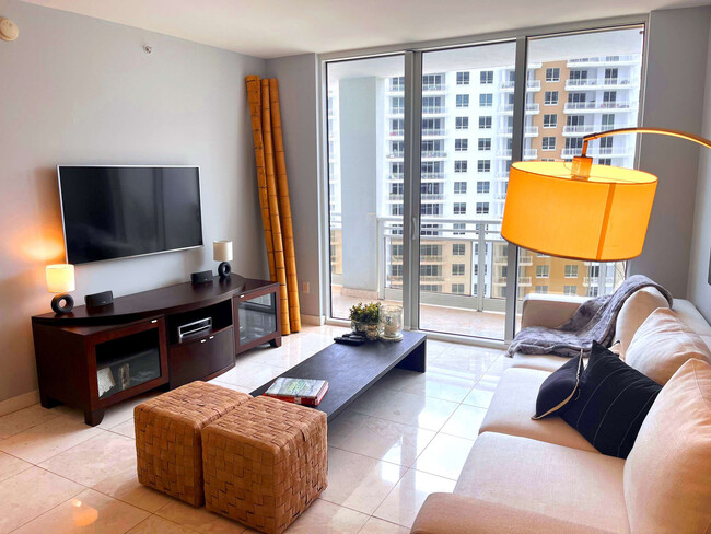 Photo - 901 Brickell Key Blvd Apartamento Unidad FL27-ID1241870P