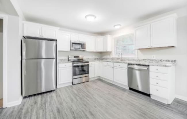 Photo - 673 Des Moines Dr