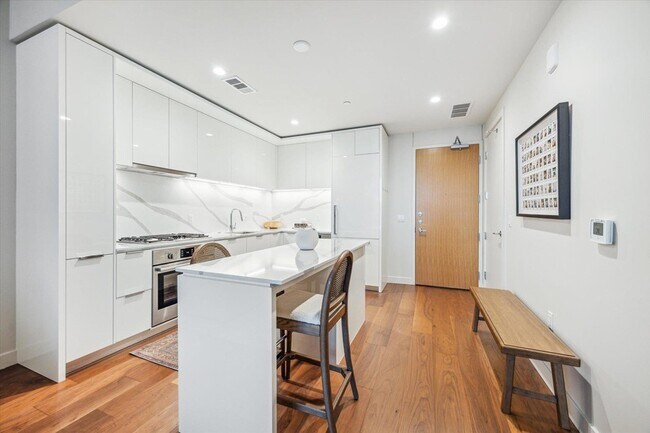 Photo - 44 East Ave Unit 2304