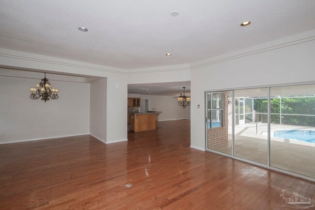 Photo - 5490 Oakmont Dr House