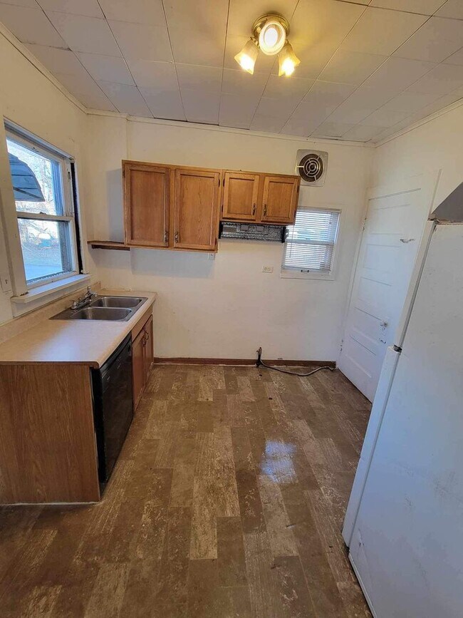 Photo - Charming 3 Bedroom Home Rent Ready