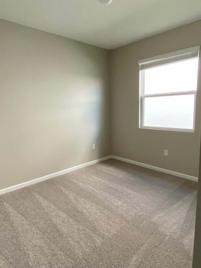 Photo - 308 Lake Smart Cir