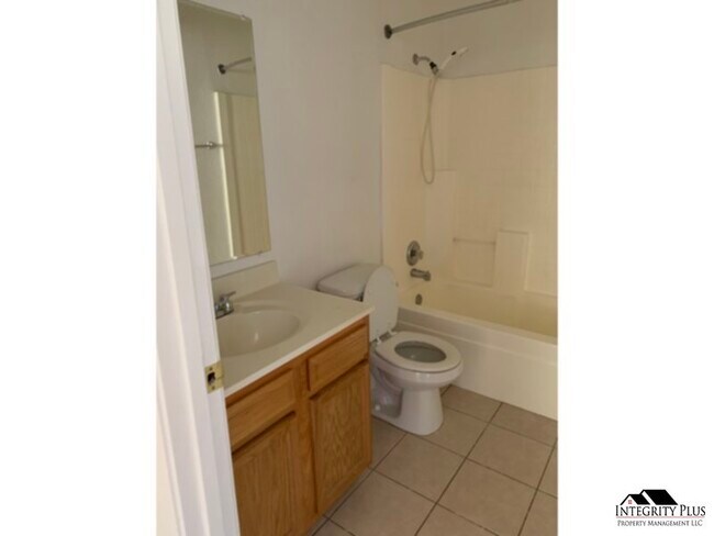 Photo - 2 bd 1 ba
