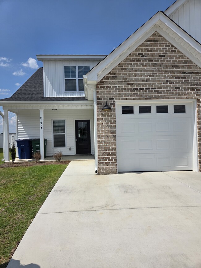 Building Photo - 632 Abigail Taylor Dr