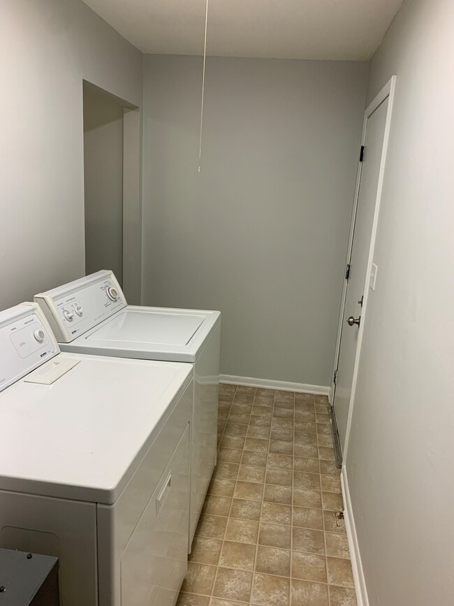Laundry in-unit - 2209 Philo Rd
