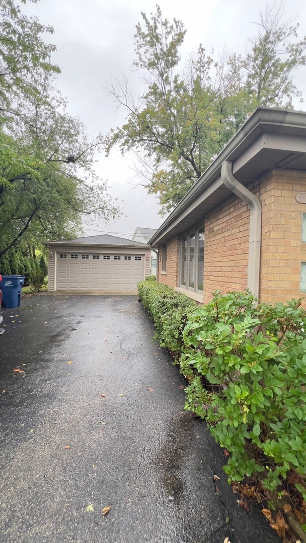 Photo - 2187 Scott Rd